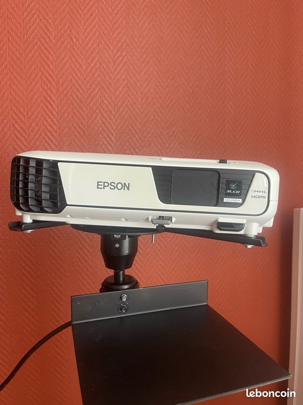 Rétroprojecteur epson EB-U32 (image 1)