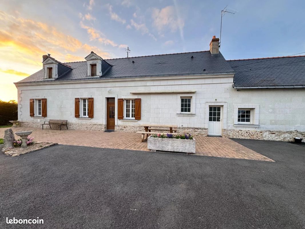 Maison 5 pièces 126 m² · à Gennes-Val-de-Loire · 126 m² · 243 800 €