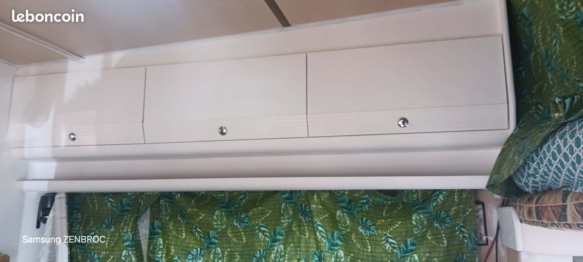 Camping-car Holidays Fiat Ducato 2.5D 1999 – 235 000 km – 5 couchages – Panneau solaire 260 W (image 8)