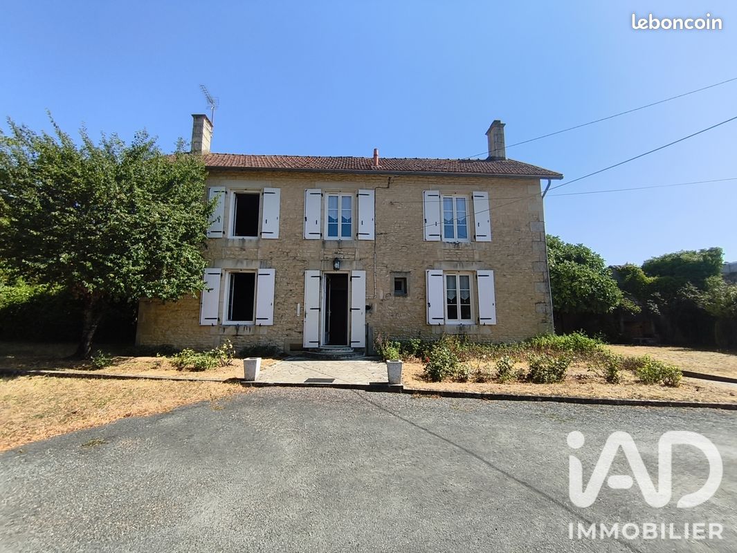 Maison 4 pièces 139 m² · à Rom · 139 m² · 153 000 €