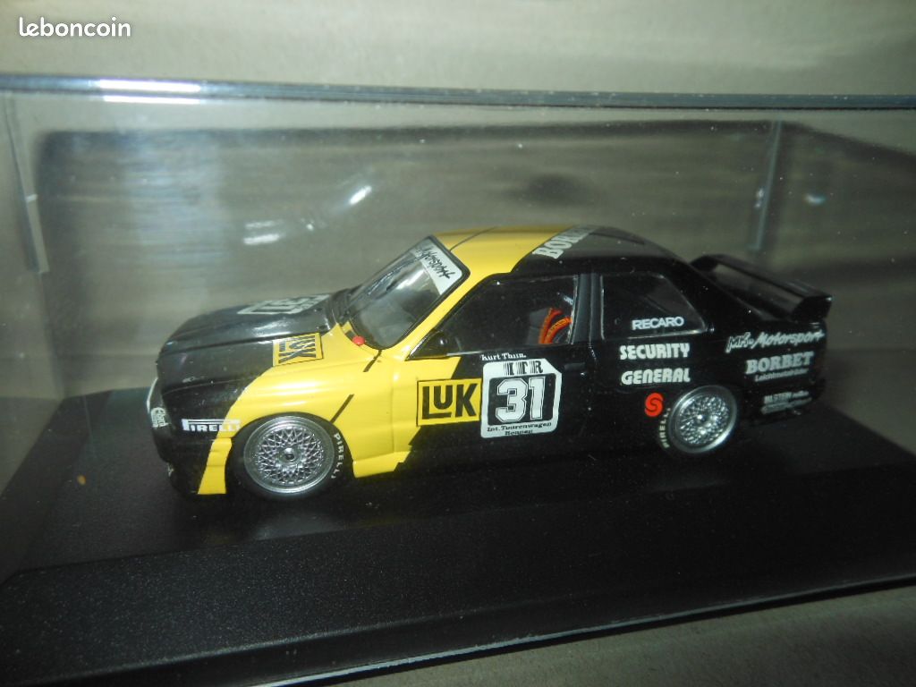 BMW M3 E30 Noir MINICHAMPS 1:43 de reference 2000 B