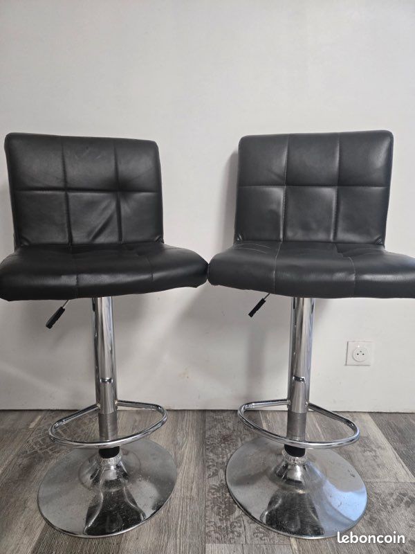 Lot de 4 tabourets de bar noir pour îlots (image 1)