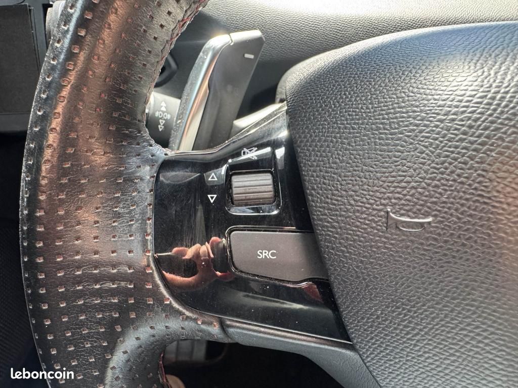 PEUGEOT 308 1.5 BlueHDi - 130-BREAK GT Line - Sieges Chauffants - Carplay (image 16)