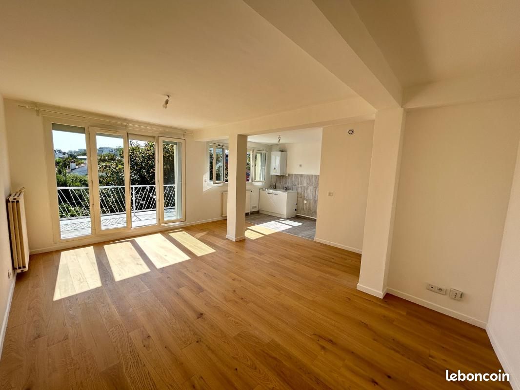 Appartement 2 pièces 44 m² · à Châtillon · 44 m² · 1 170 €
