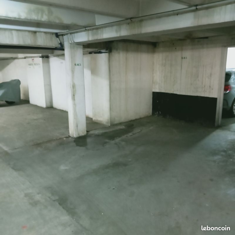 Parking (image 1)