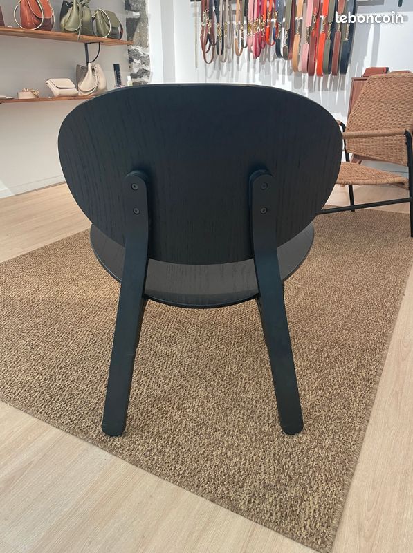 Fauteuil Noir en bois (image 2)