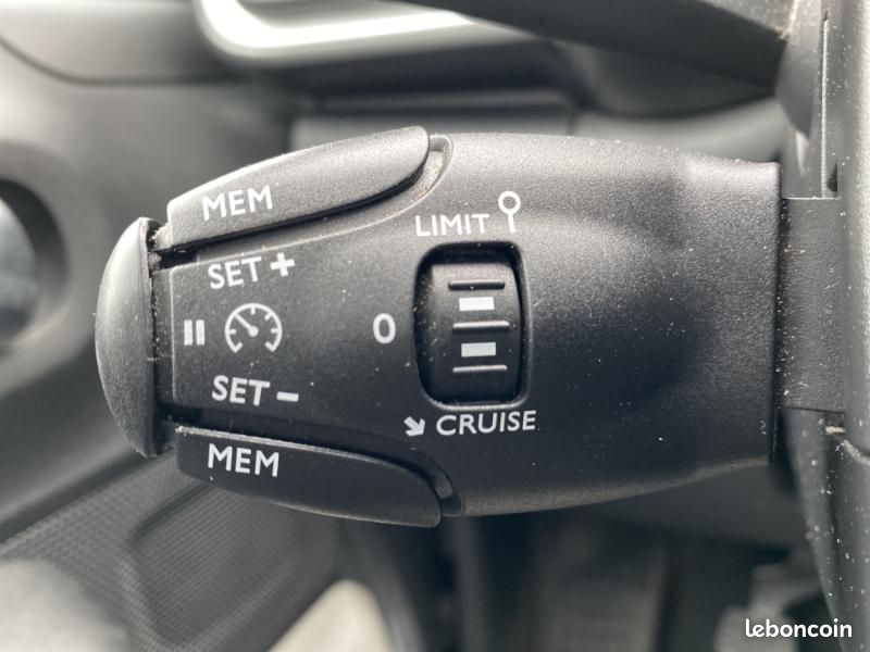 Citroen C3 1.2 PureTech 83ch S&S YOU (image 13)