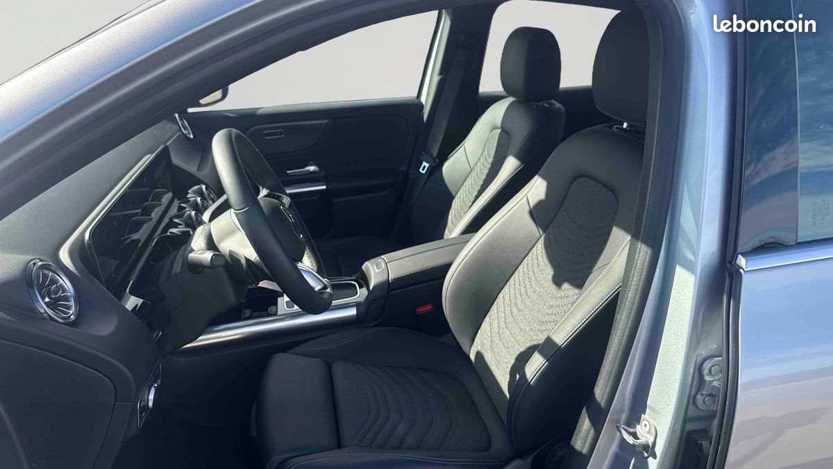 Mercedes eqa 250+ (image 11)