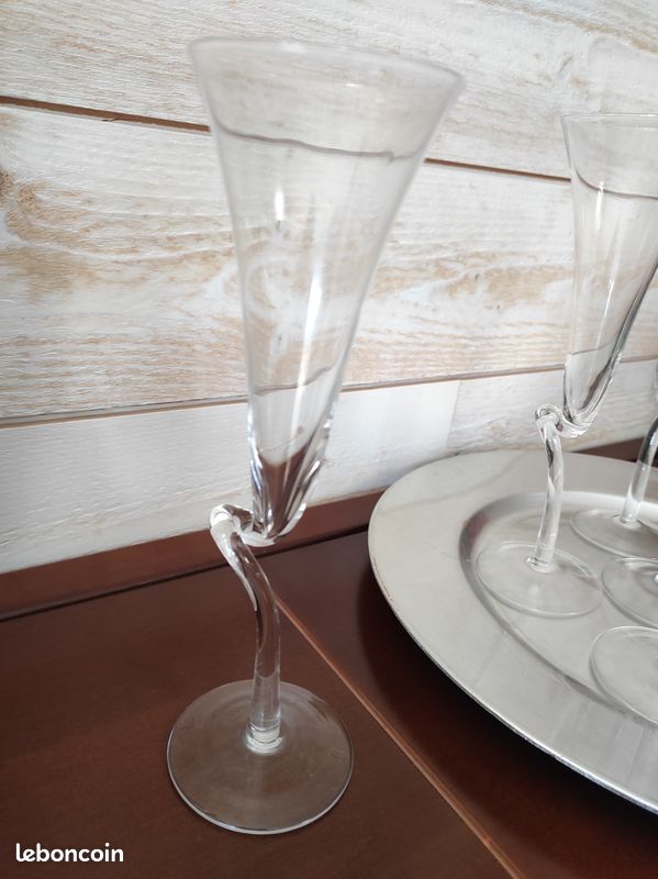 Flutes à champagne ou pour cocktail et son plateau (image 2)