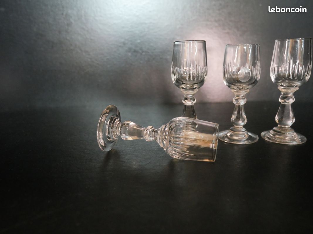 Verres à Vin Daum En Pâte De Verre - Modèle Mimosa En Cristal - Très Bon état (prix à La Pièce)