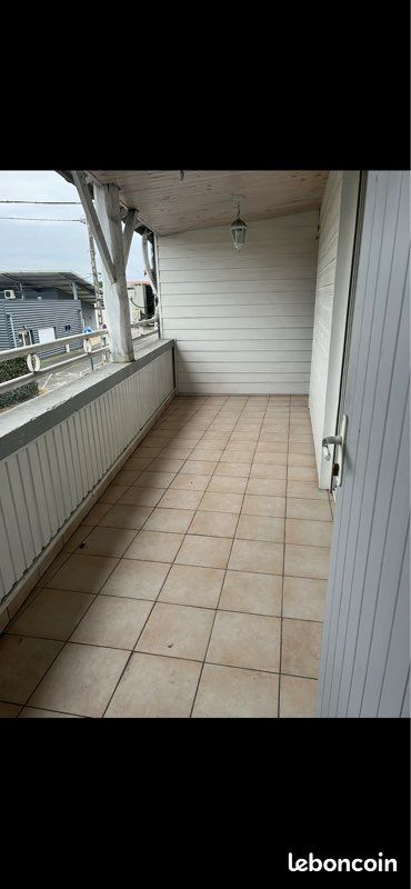 Parking 3 pièces 70 m² · à Lavardac · 70 m² · 580 €