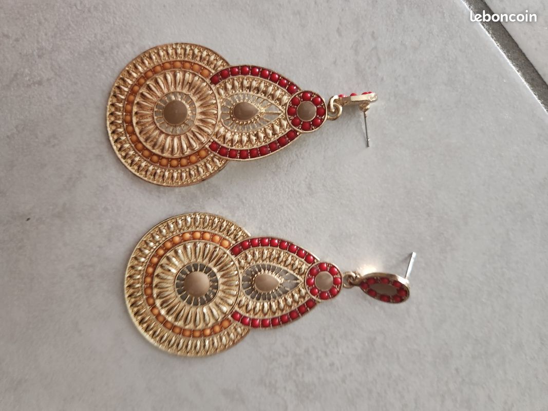 Boucle d oreilles (image 1)