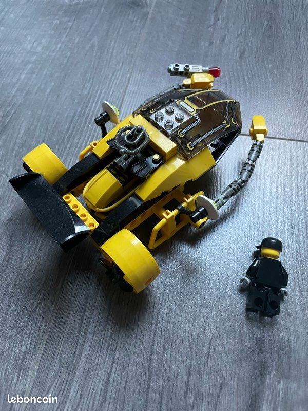 LEGO 4792 - Le sous-marin du Team Alpha (image 3)