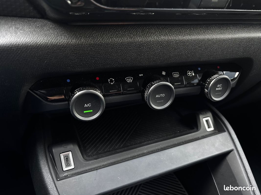 Citroen C4 X 1.5 BLUEHDI 130CH S&S MAX AUTOMATIQUE (image 14)