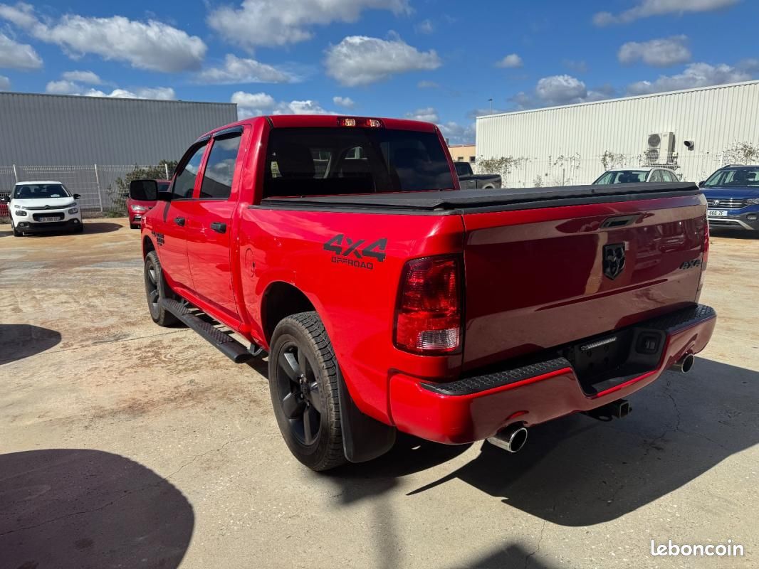 Dodge Ram 1500 Classic 5.7 hemi 4X4 TVA recuperable (image 3)