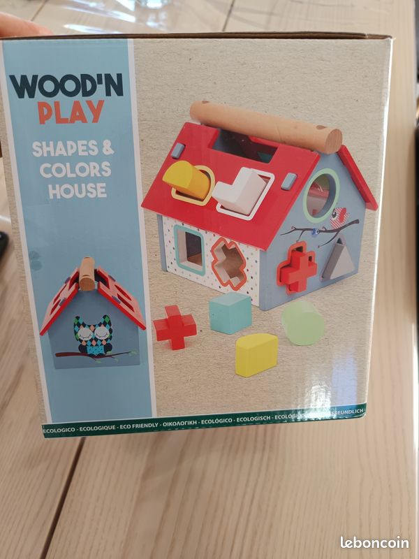 Maison en bois pour développement sensoriel bébé (image 2)