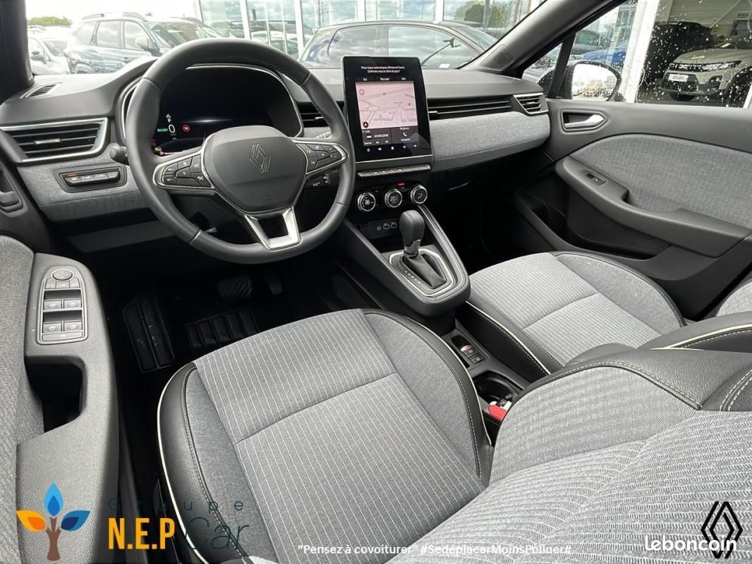Renault Clio TECHNO FULL HYBRID E-TECH 145 CH-24 (image 6)