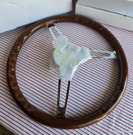 Volant rétro, assemblage de volant en bois pour poignée en noyer rivetée universelle de style nostalgie 6 trous pour modification de voiture(brun),Autres modifications