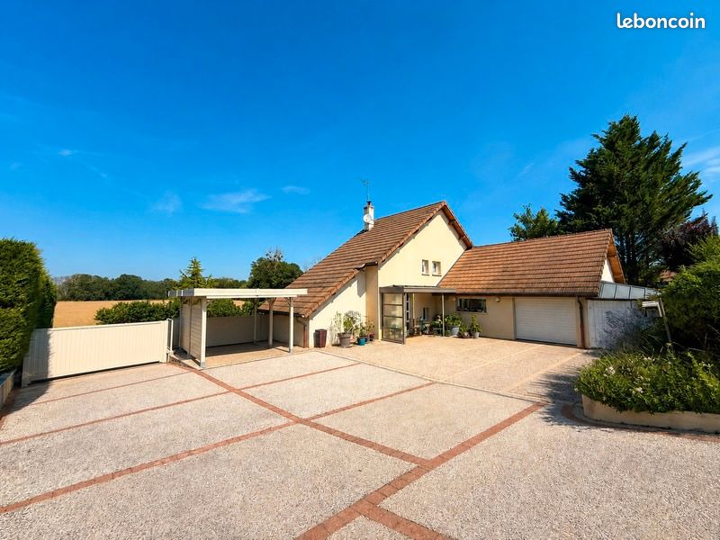 Maison 4 pièces 200 m² · à Arceau · 200 m² · 467 900 €