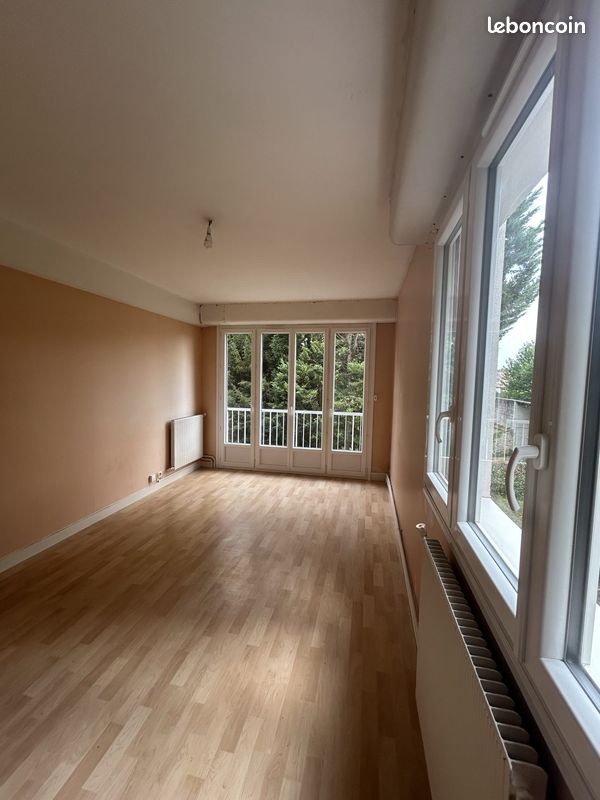 Appartement 2 pièces 47 m² · à Saintes · 47 m² · 563 €