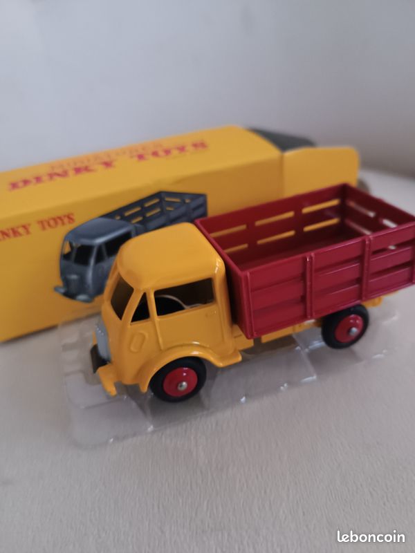 Voiture dinky toys atlas 25 A (image 1)