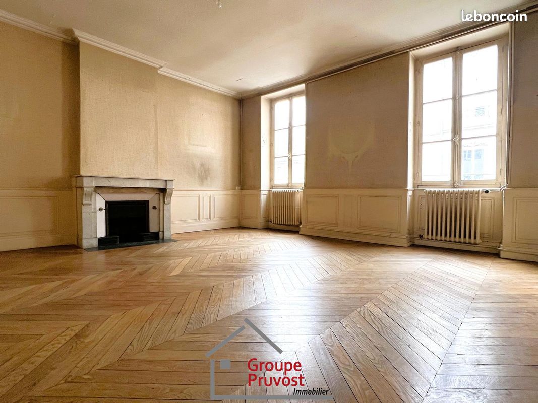 Appartement 9 pièces 287 m² · à Mâcon · 287 m² · 299 000 €