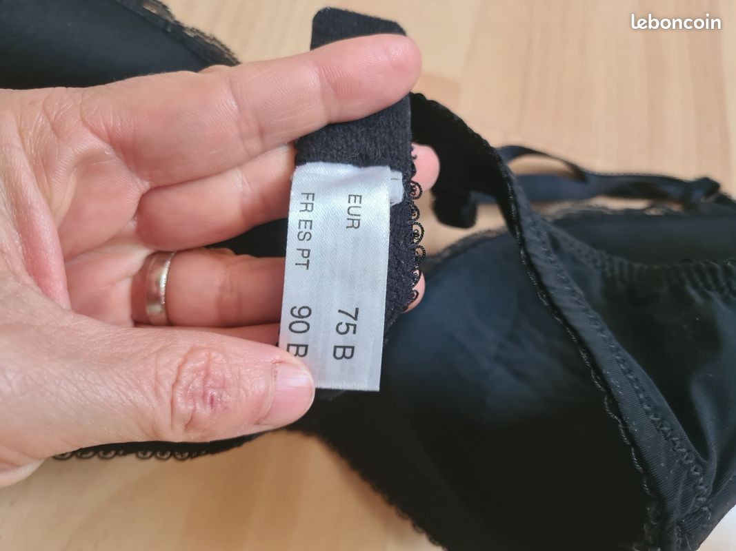 Soutien gorge noir Taille 75B Vêtements