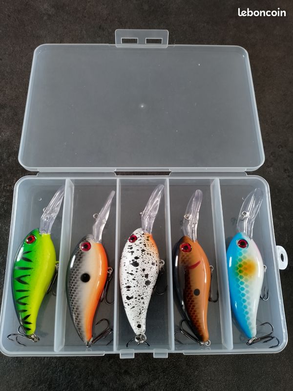 VTG LOT 5 BOMBER MODEL A CRANKBAITS FLAT RATTLES BASS
