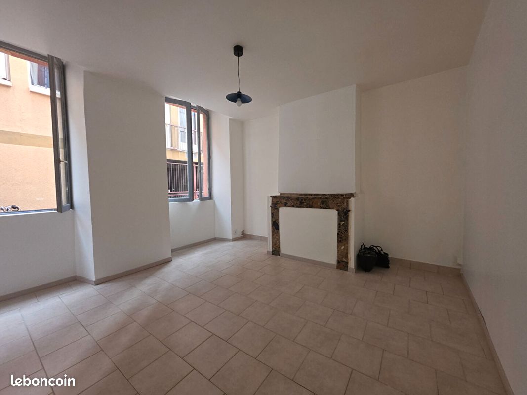 Appartement 1 pièce 32 m² · à Moissac · 32 m² · 450 €