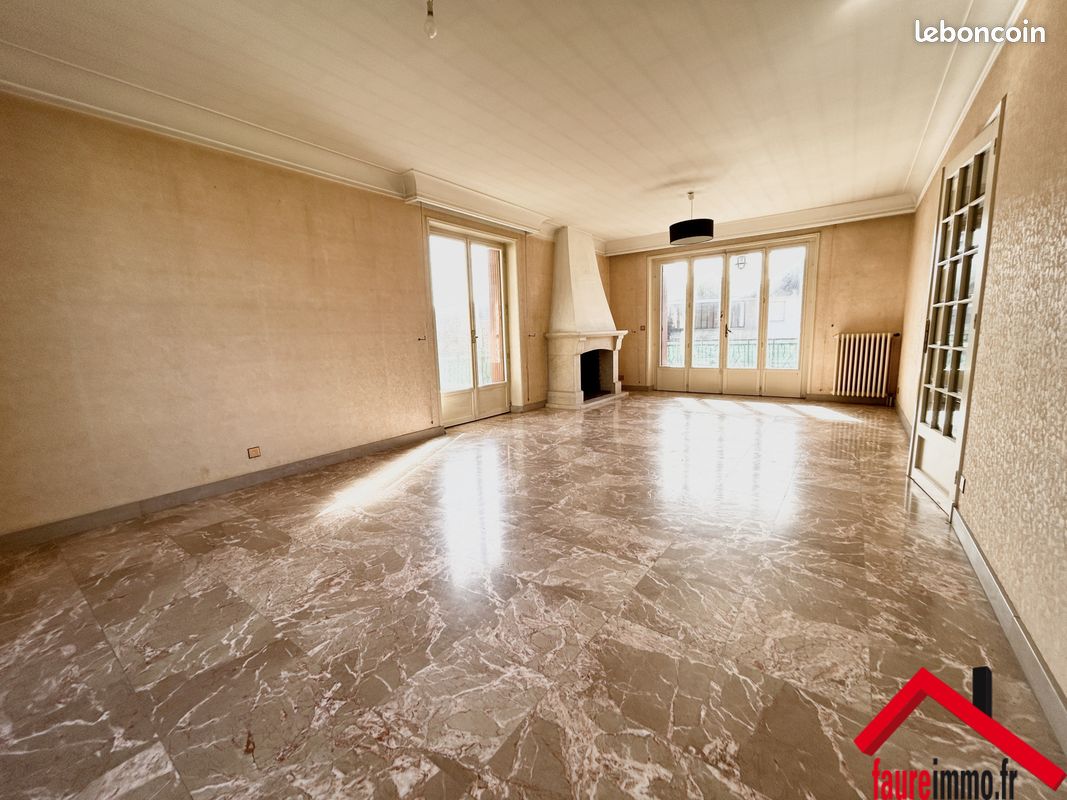 Maison 6 pièces 152 m² - Saint-Pantaléon-de-Larche 19600 (image principale 5)