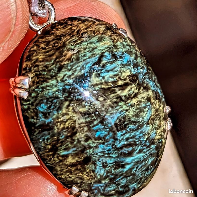 Pendentif en Obsidienne Manta Huichol 3,5 cm (image 4)