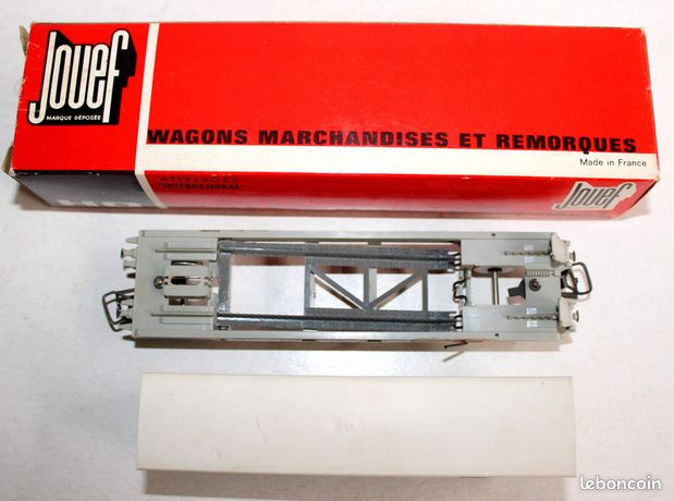 JOUEF HO 1/87 WAGON PLAT A 2 ESSIEUX - 2 CONTAINERS BAILLY N° 6450B