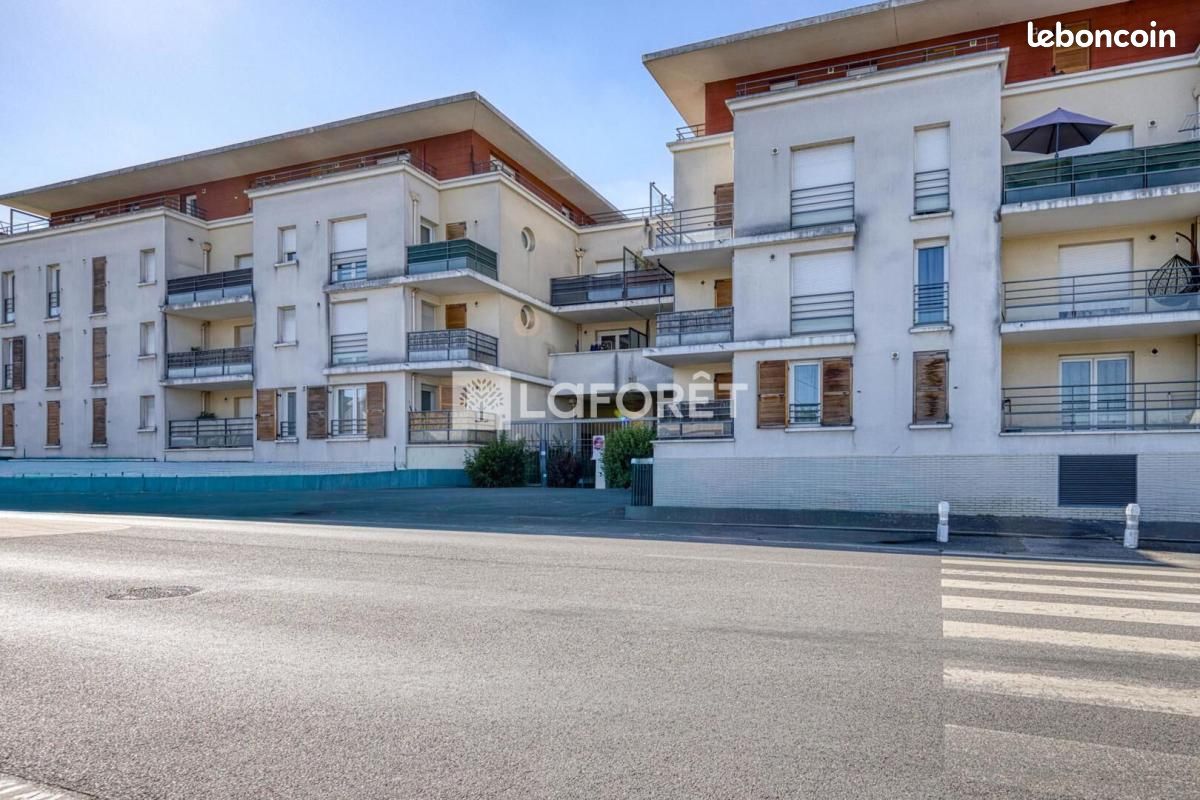 Parking 10 m² · à Vigneux-sur-Seine · 10 m² · 60 €/mois