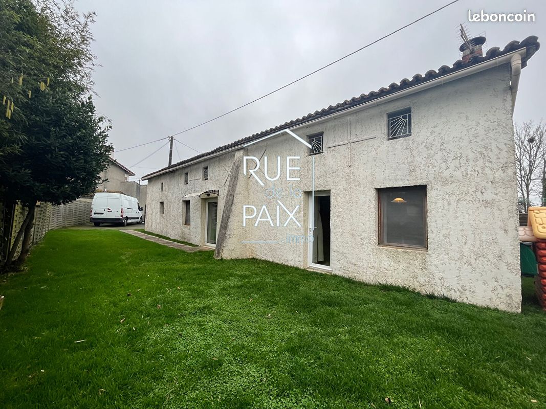 Maison 5 pièces 165 m² - Vouhé 79310 (image principale 10)