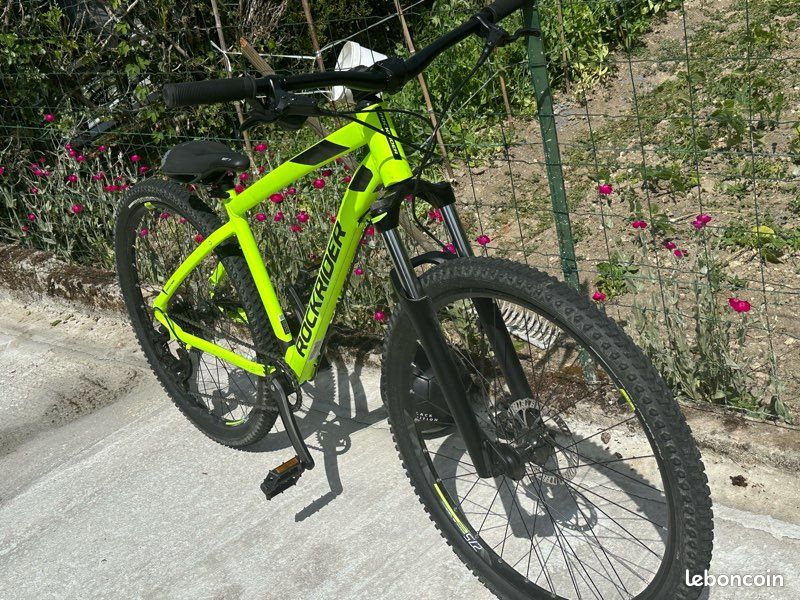 Vélo Btwin Velo St 530 VTT Btwin Rockrider 530 St état Neuf Vélos