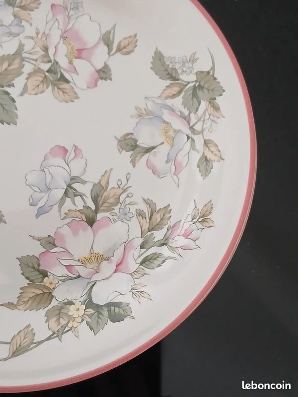 Lot de deux assiettes à fleurs "Millefleurs Japon" (image 6)