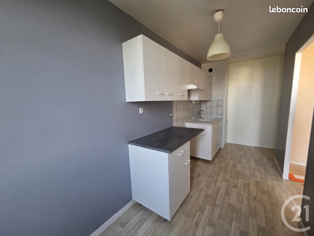 Appartement 2 pièces 49 m² · à Saint-Pierre-des-Corps · 49 m² · 670 €/mois