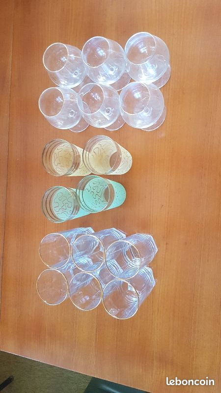 16 verres vintage avec liserets doré (image 1)