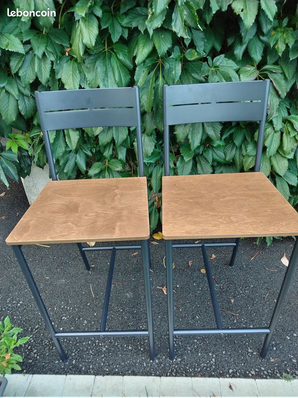 Chaises de bar ou table haute (image 1)