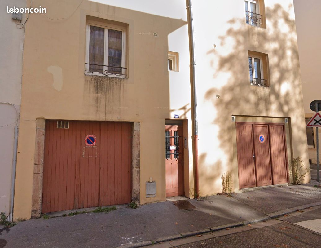 Parking/box NANCY · 170 €/mois