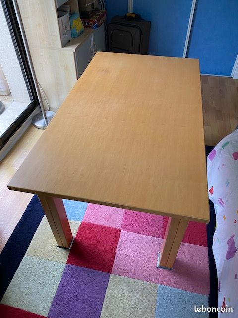 Table / bureau (image 1)