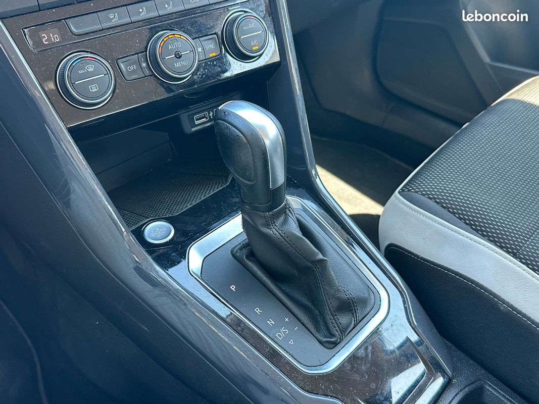 VOLKSWAGEN T-ROC 2.0 TDI 150 Start/Stop DSG7 Carat - CAMERA DE RECUL - CARPLAY (image 22)