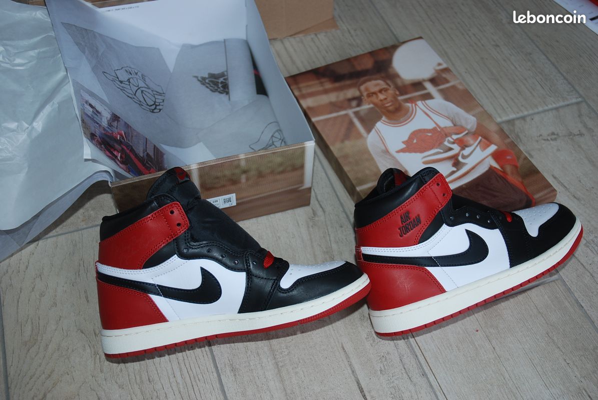 Nike Air Jordan Retro High OG Black Toe Taille 40 EU US - Main Image