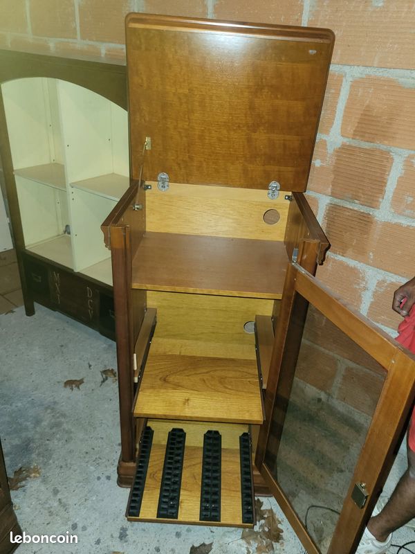 Meuble hi-fi en merisier (image 1)