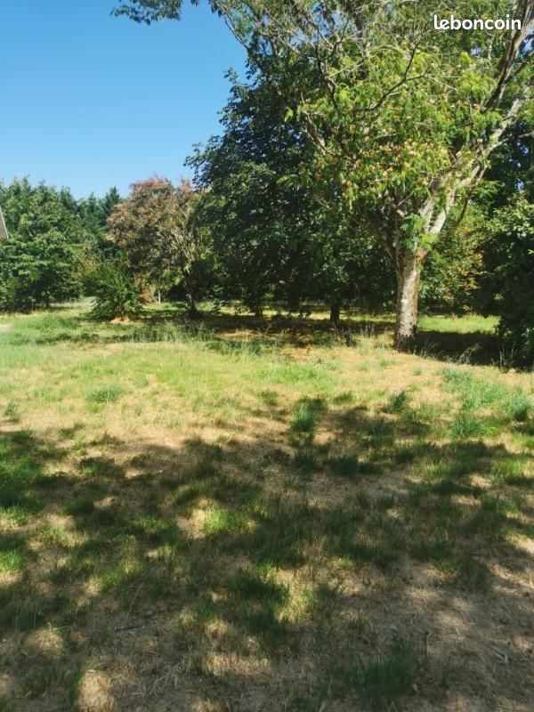 Terrain 675 m² Roaillan · 65 000 €