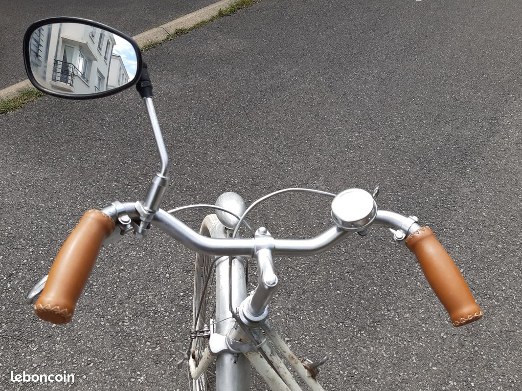 Véritable vélo "Vintage " MOTOBECANE années 1953 (image 9)