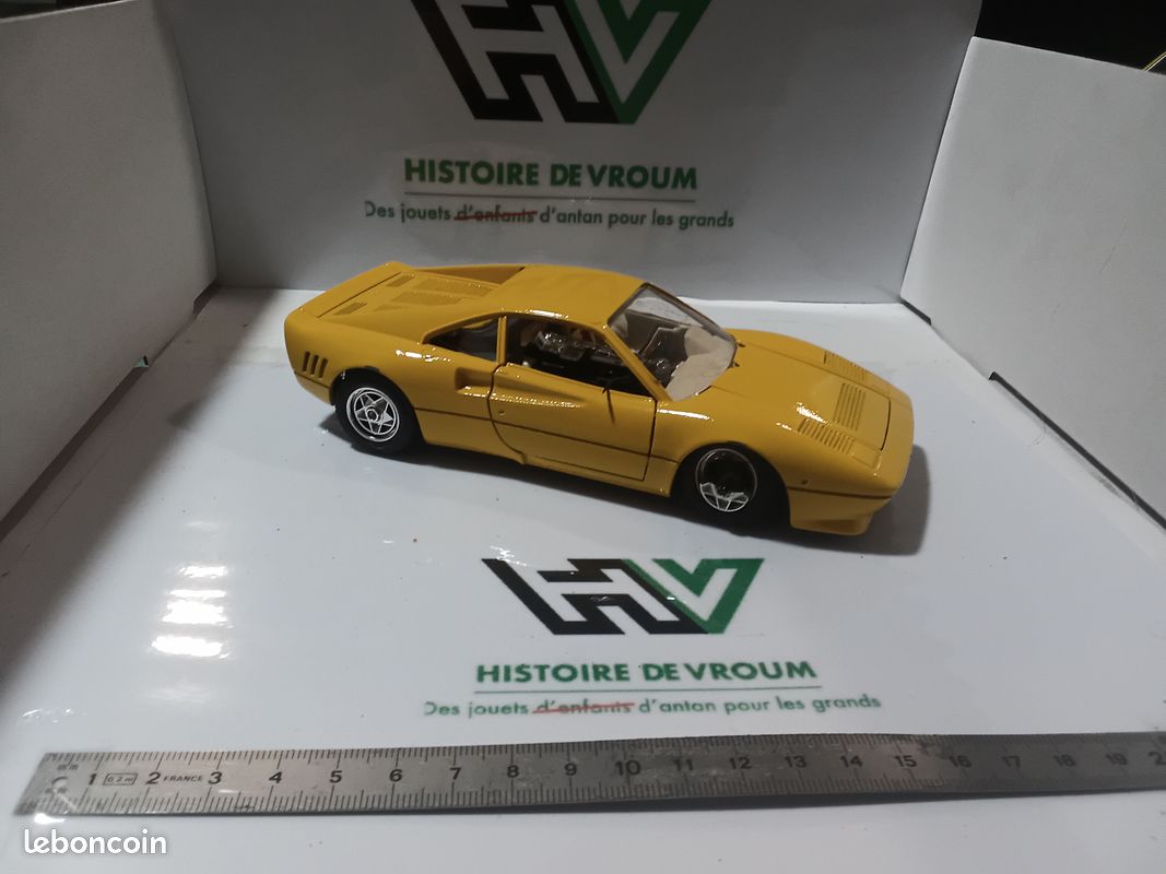 Ferrari GTO 1984 Burago échelle 1:24 - Miniature Italie, Occasion, Voiture De Sport