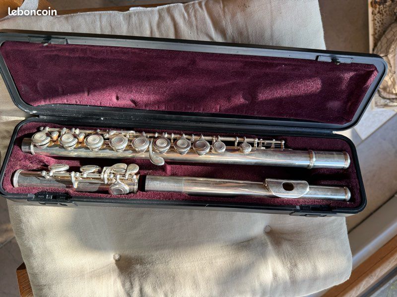 Flûte traversière yamaha 281 (image 1)