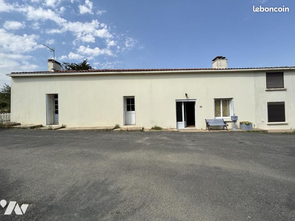 Maison 8 pièces 159 m² · à Orée d'Anjou · 159 m² · 157 800 €