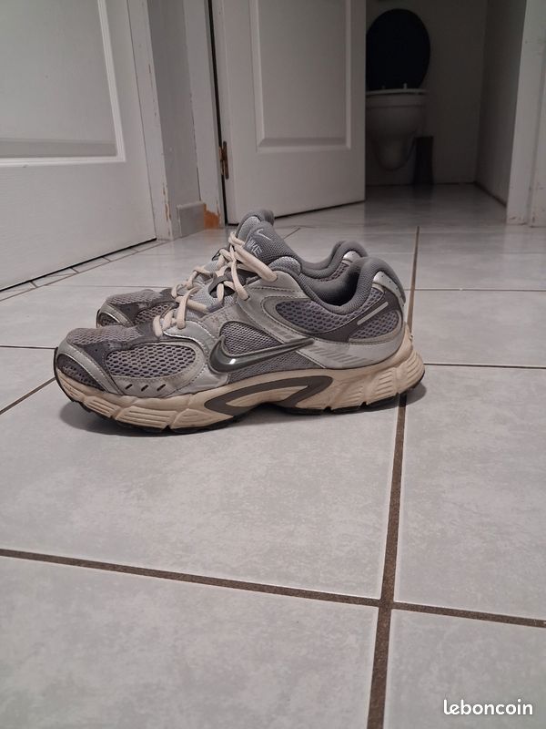 Nike V5 RNR (image 2)